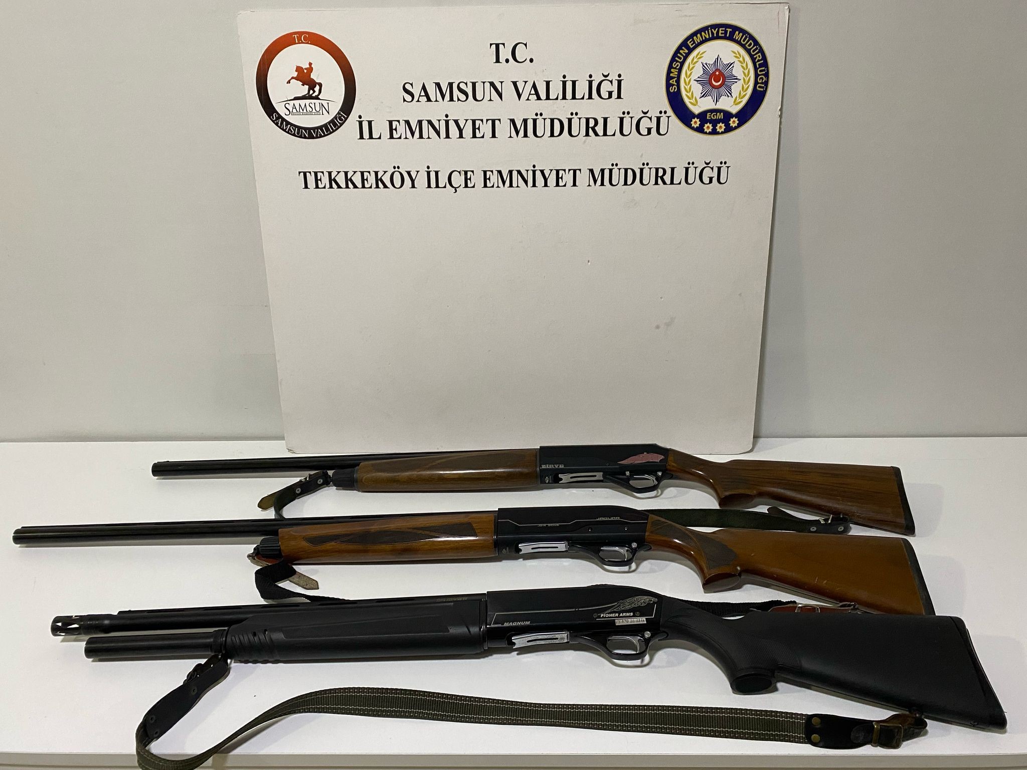 Samsun'da tersane alanında 3 kişi ruhsatsız tüfekle yakalandı