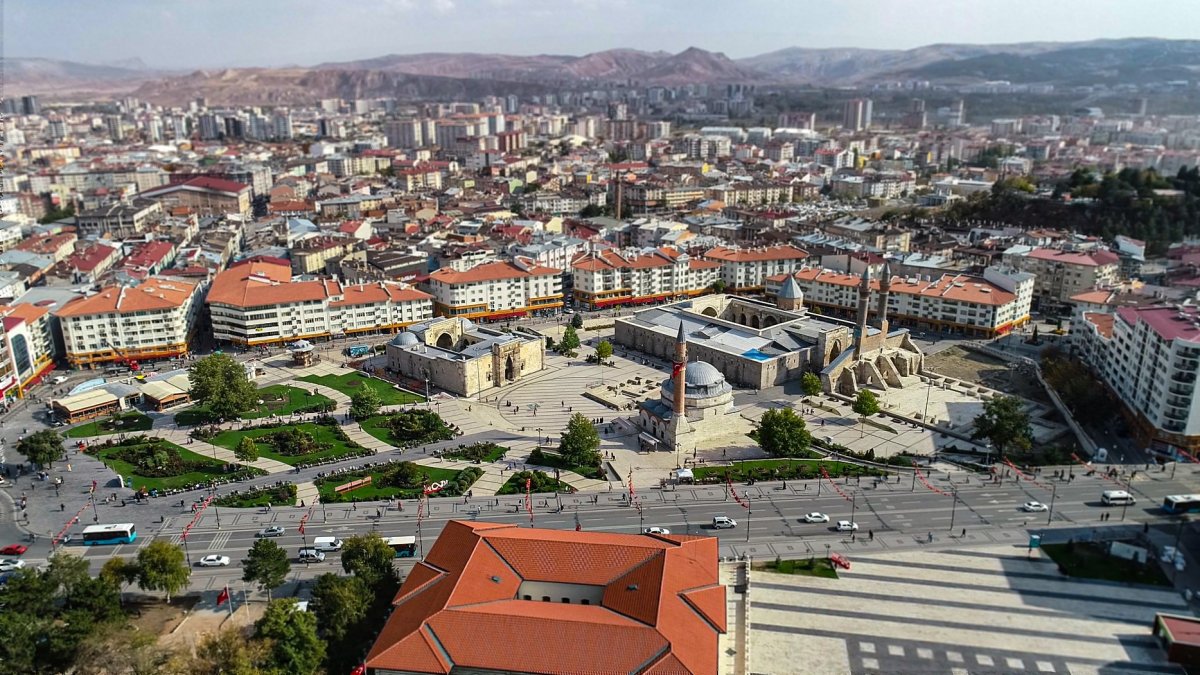 Sivas’ta araç sayısı 203 bine yaklaştı
