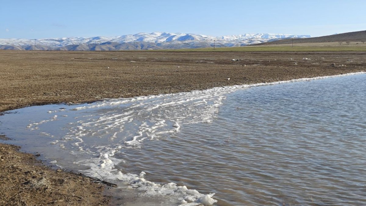Tunceli'de dondurucu soğuk! Keban Baraj Gölü buz tuttu