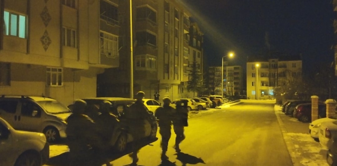 5 ilde siber dolandırıcılık operasyonu: 12 gözaltı