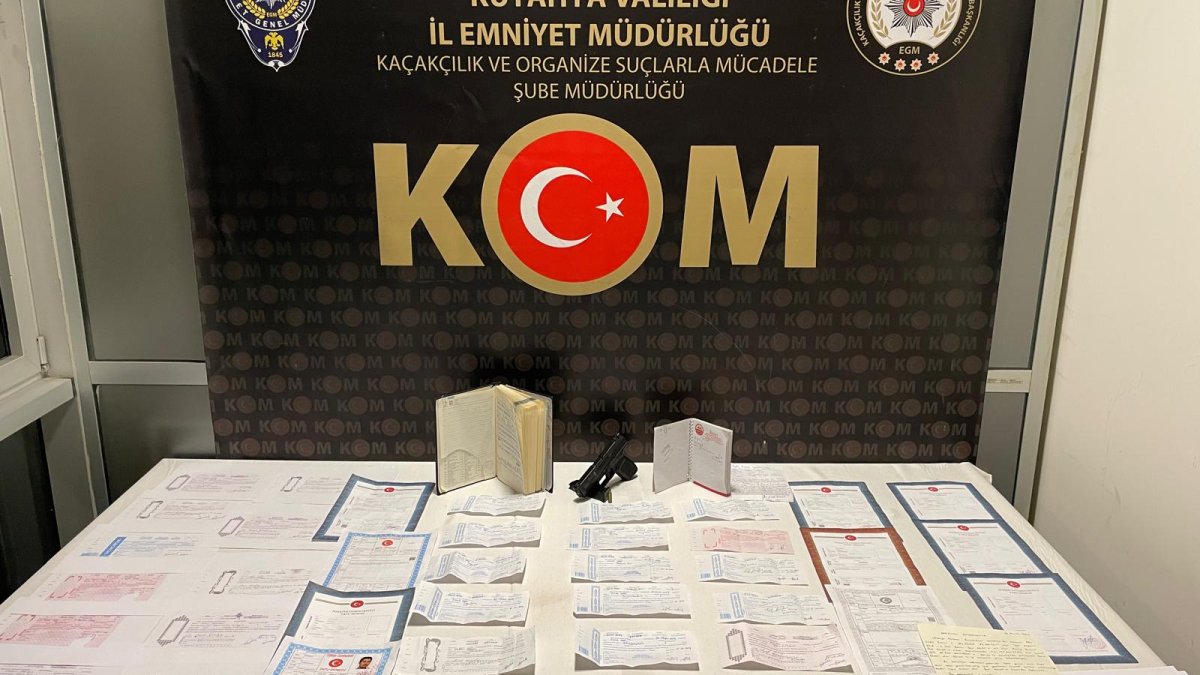 Kütahya'da tefecilik operasyonu! 2 şahıs tutuklandı