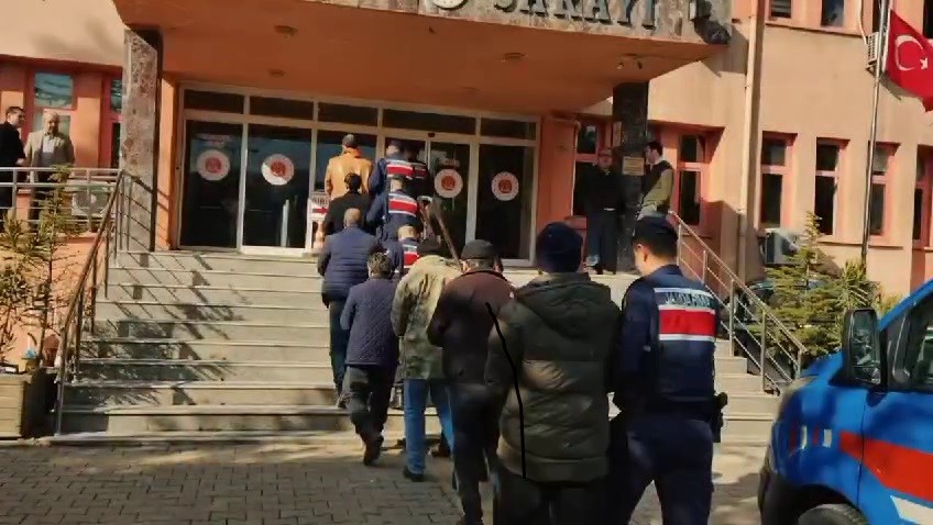 Karabük'te kaçak kazı operasyonunda 7 kişi tutuklandı