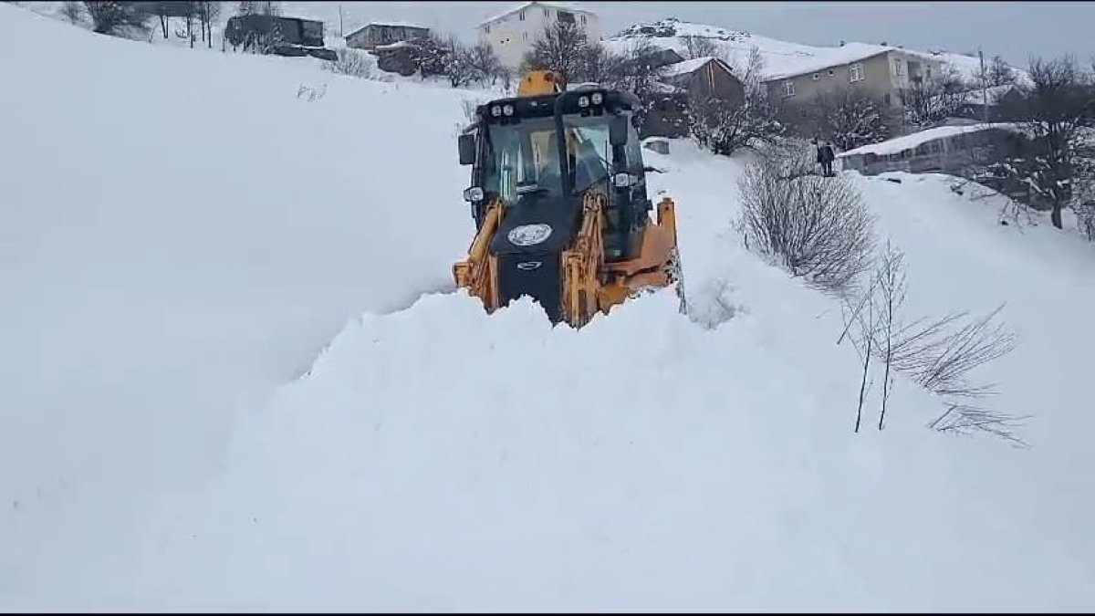 Giresun’da kar yağışı etkisini sürdürüyor