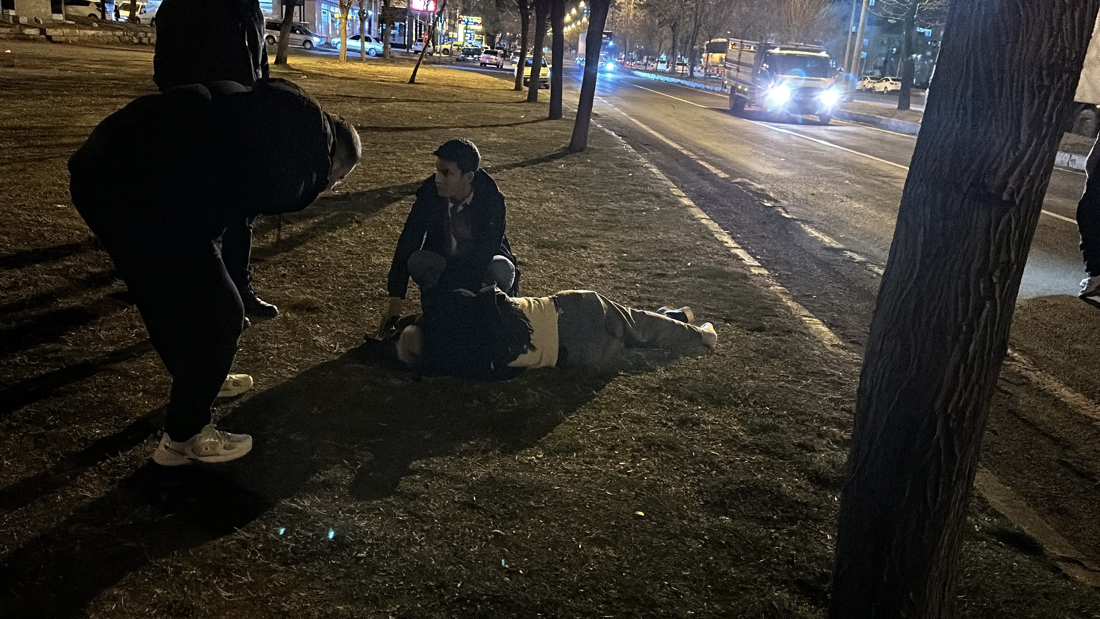 Siverek’te motosiklet yayaya çarptı: 3 yaralı