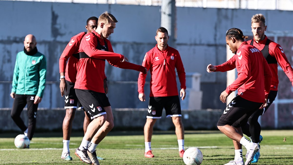 Sivasspor, Göztepe maçı taktiğini çalıştı