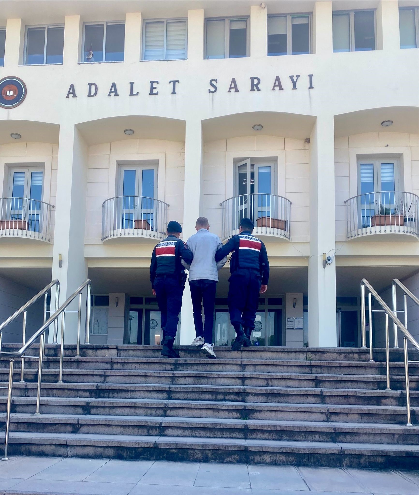 Bodrum'da 4 suçtan aranan şahıs yakalandı