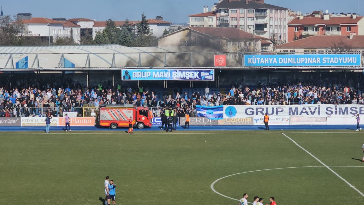 Bursaspor-Kütahyaspor maçında korkutan yangın