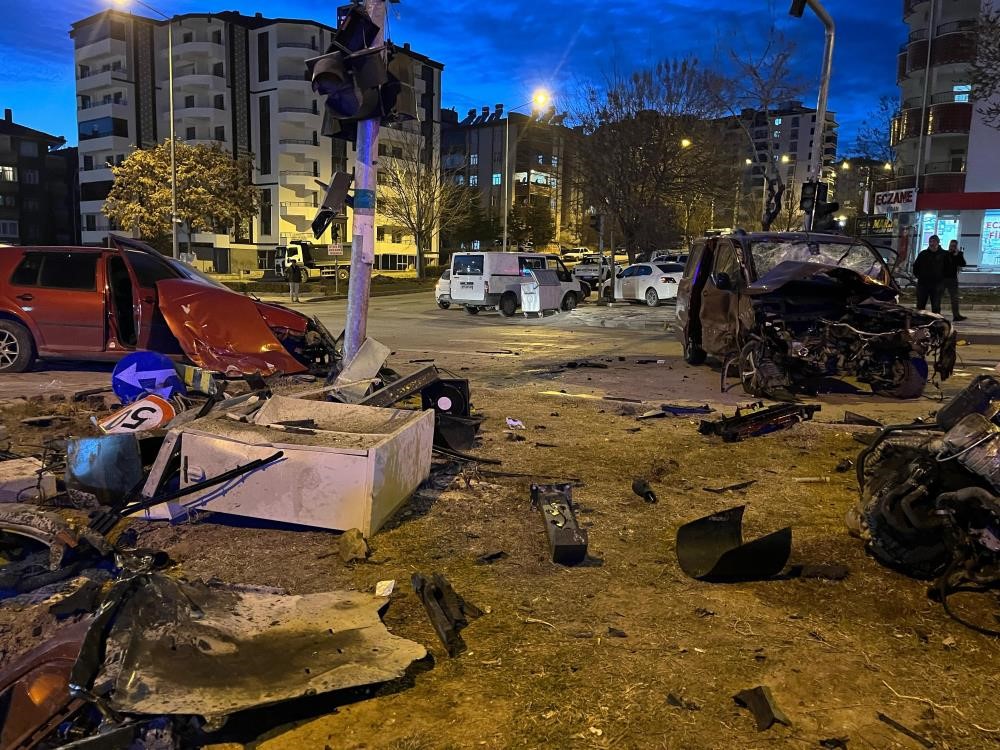 Elazığ’da feci kaza! 1 kişi hayatını kaybetti