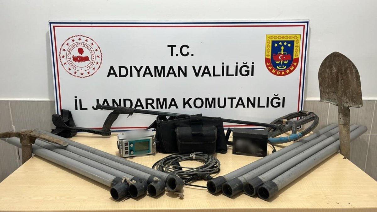 Adıyaman'da define avcıları kıskıvrak yakalandı