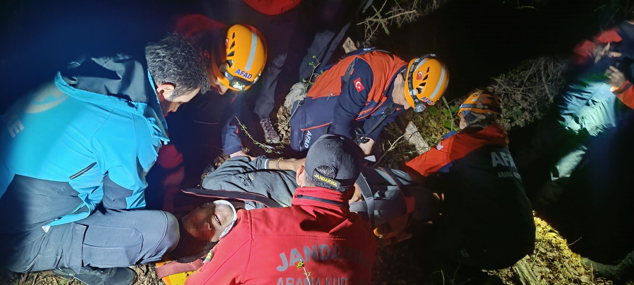 Evinden bavuluyla çıkan 86 yaşındaki yaşlı adam, ormanlık alanda bulundu