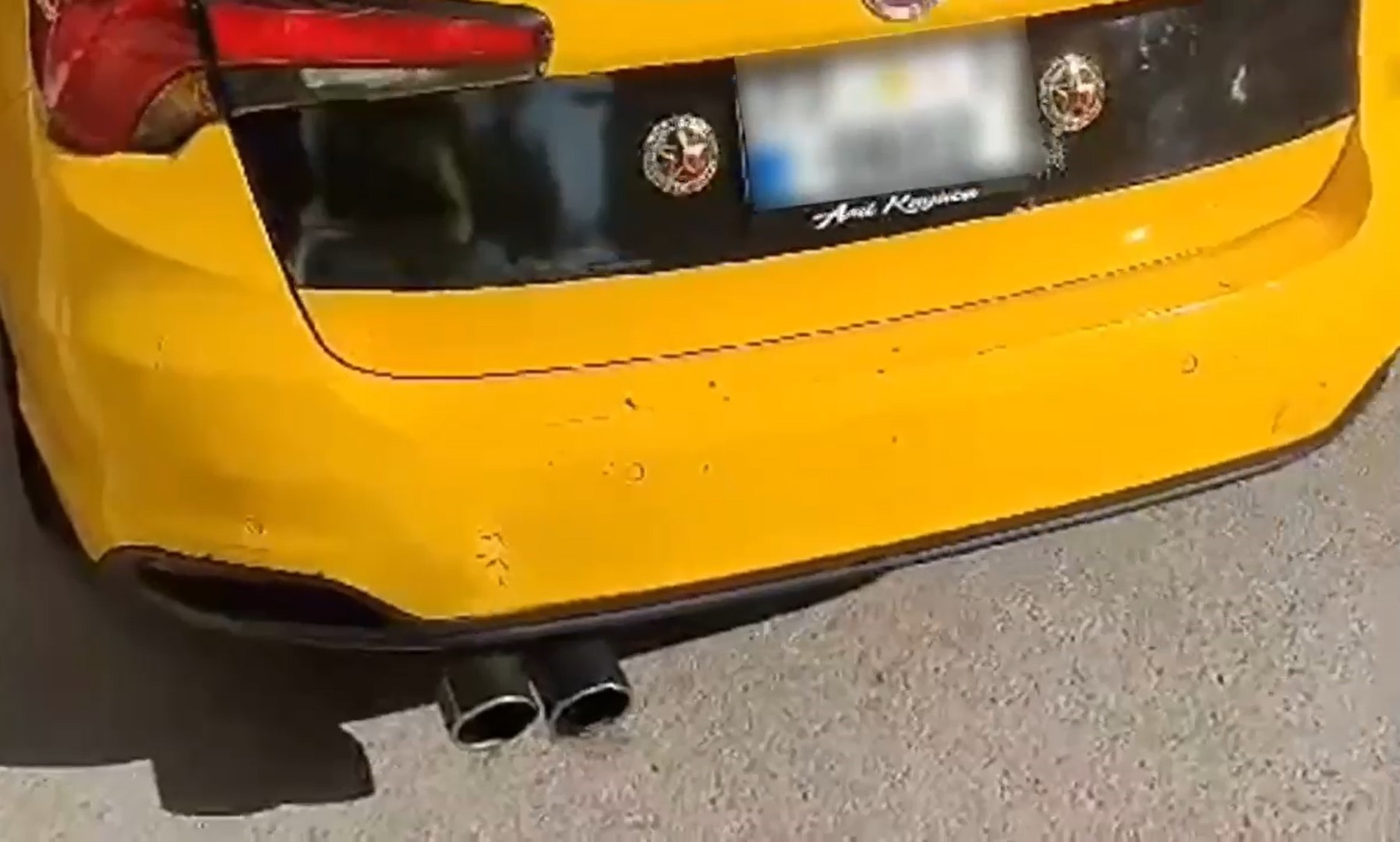 Trafik polisleri acımadı: Abartılı egzoz takan 6 araç trafikten men edildi