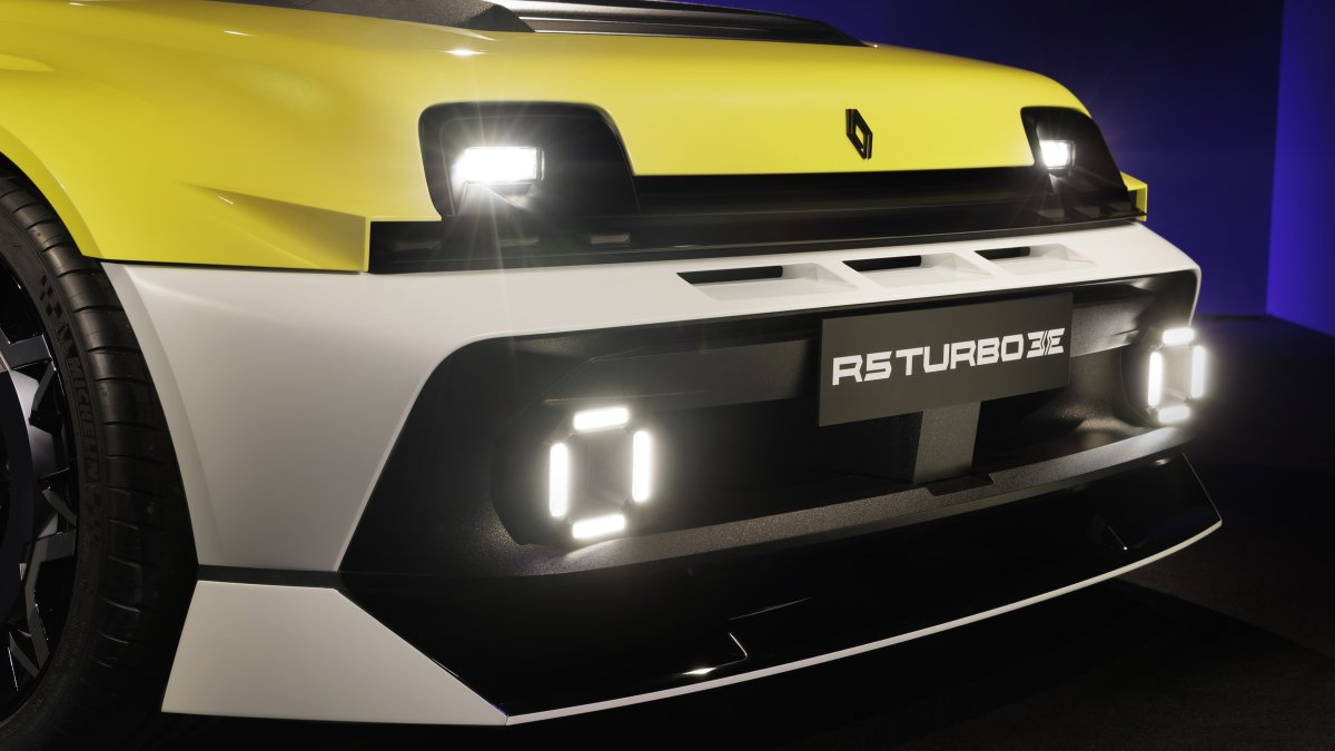 Renault'un 1980 ikonu geri dönüyor! 2027 yılında yollarda olacak