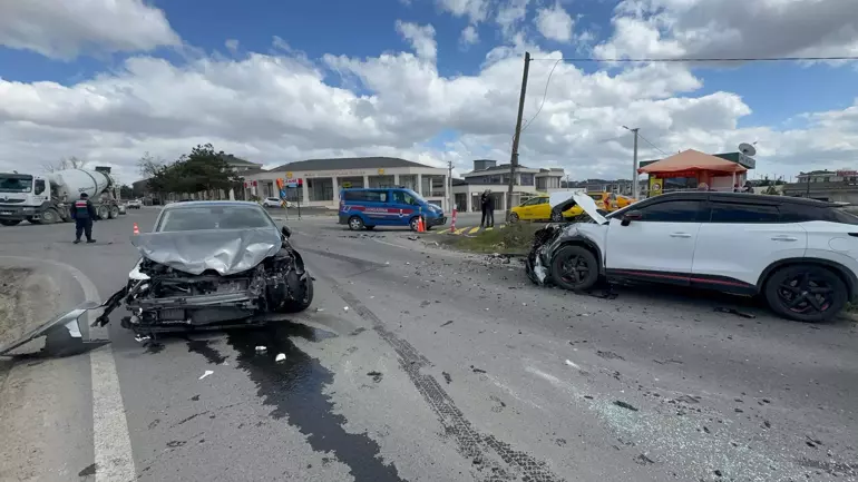 Tekirdağ'da zincirleme kaza: 3'ü askeri personel 6 yaralı