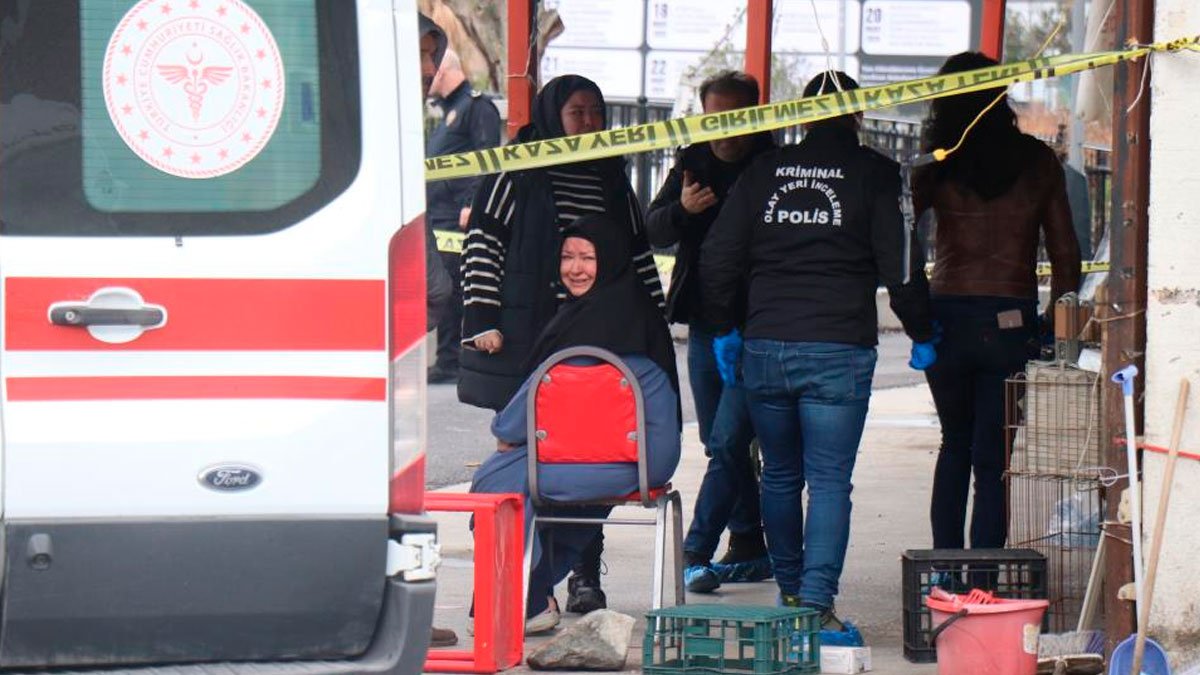 Sakarya'da hareketli dakikalar: İki iş yeri kurşunlandı, bir kişi cinayete kurban gitti