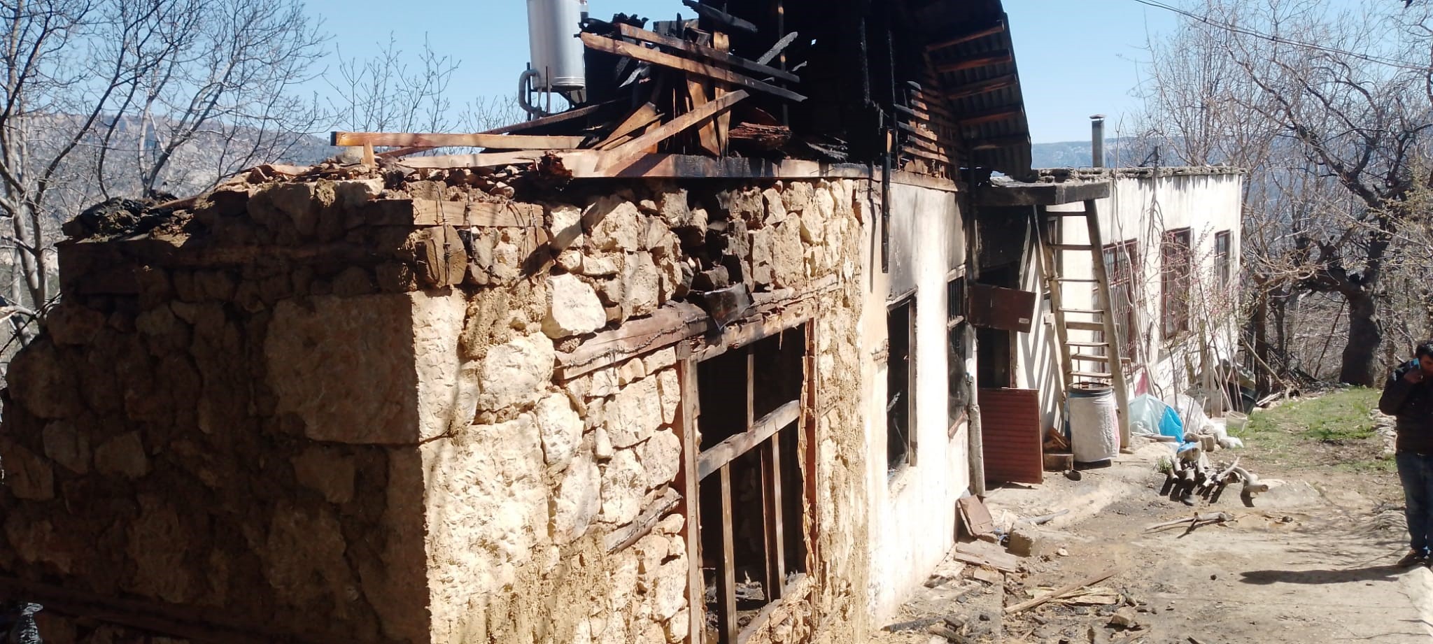 Karaman’da ev yangını: 1 ölü, 1 yaralı