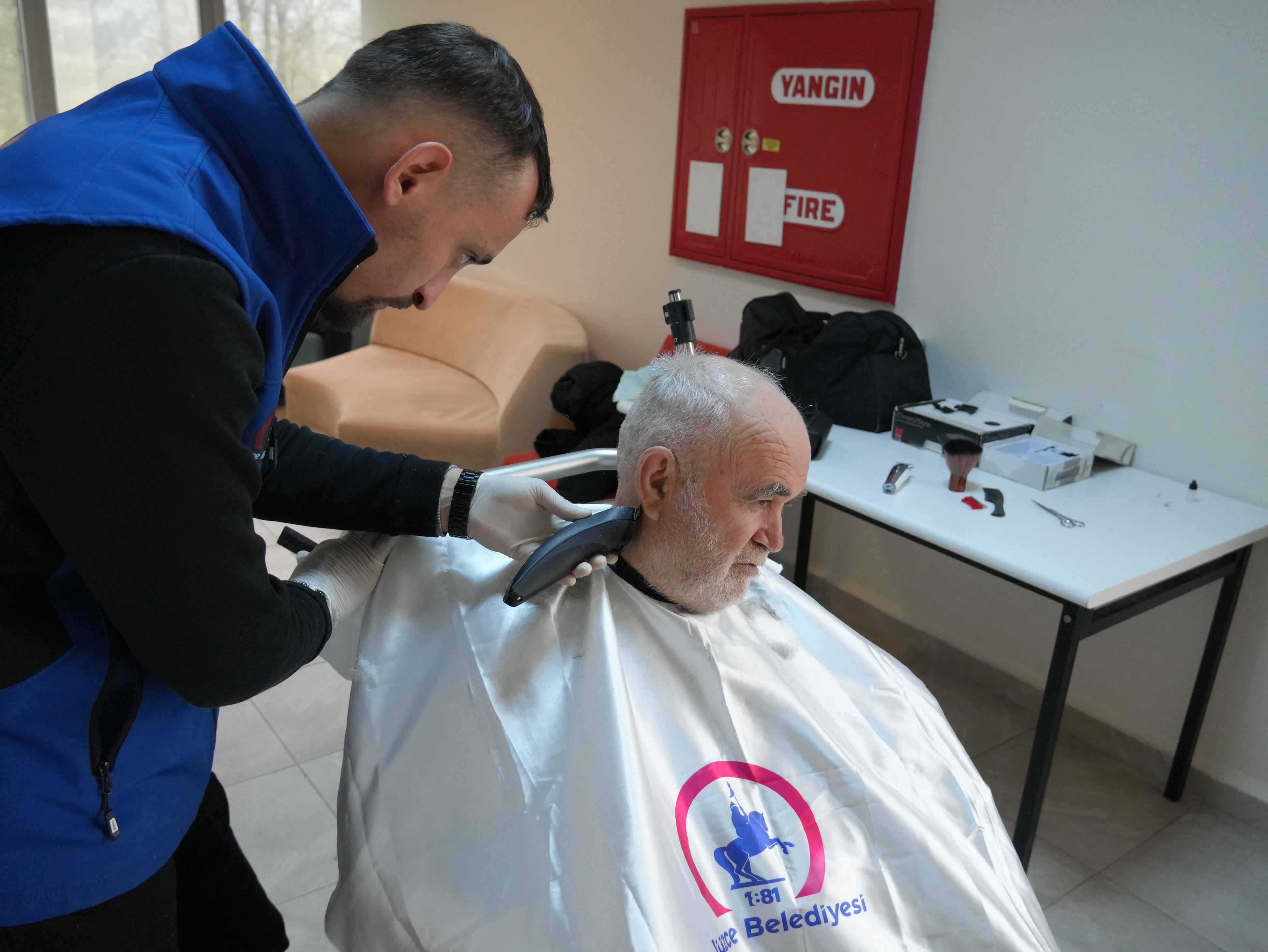 Düzce'de bayram tıraşı belediyeden!