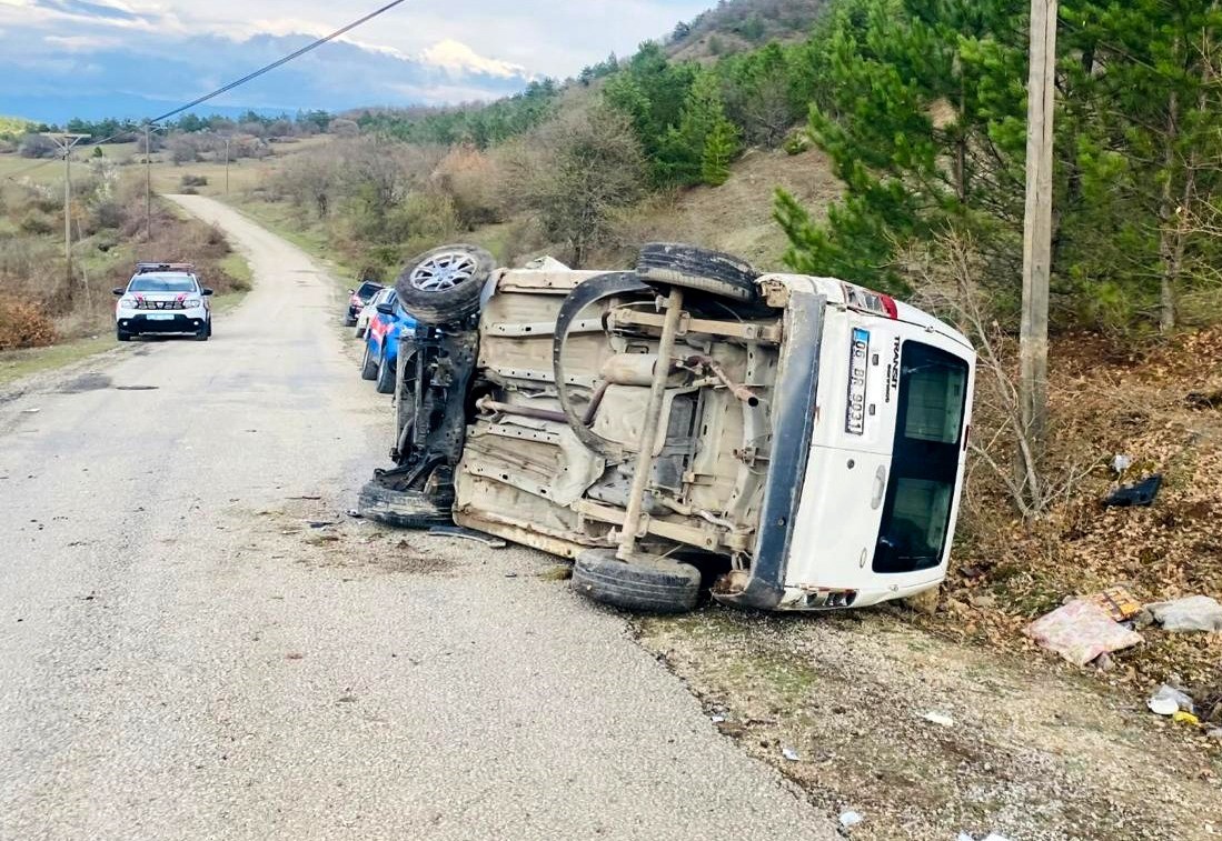 Polis memuru kazada hayatını kaybetti