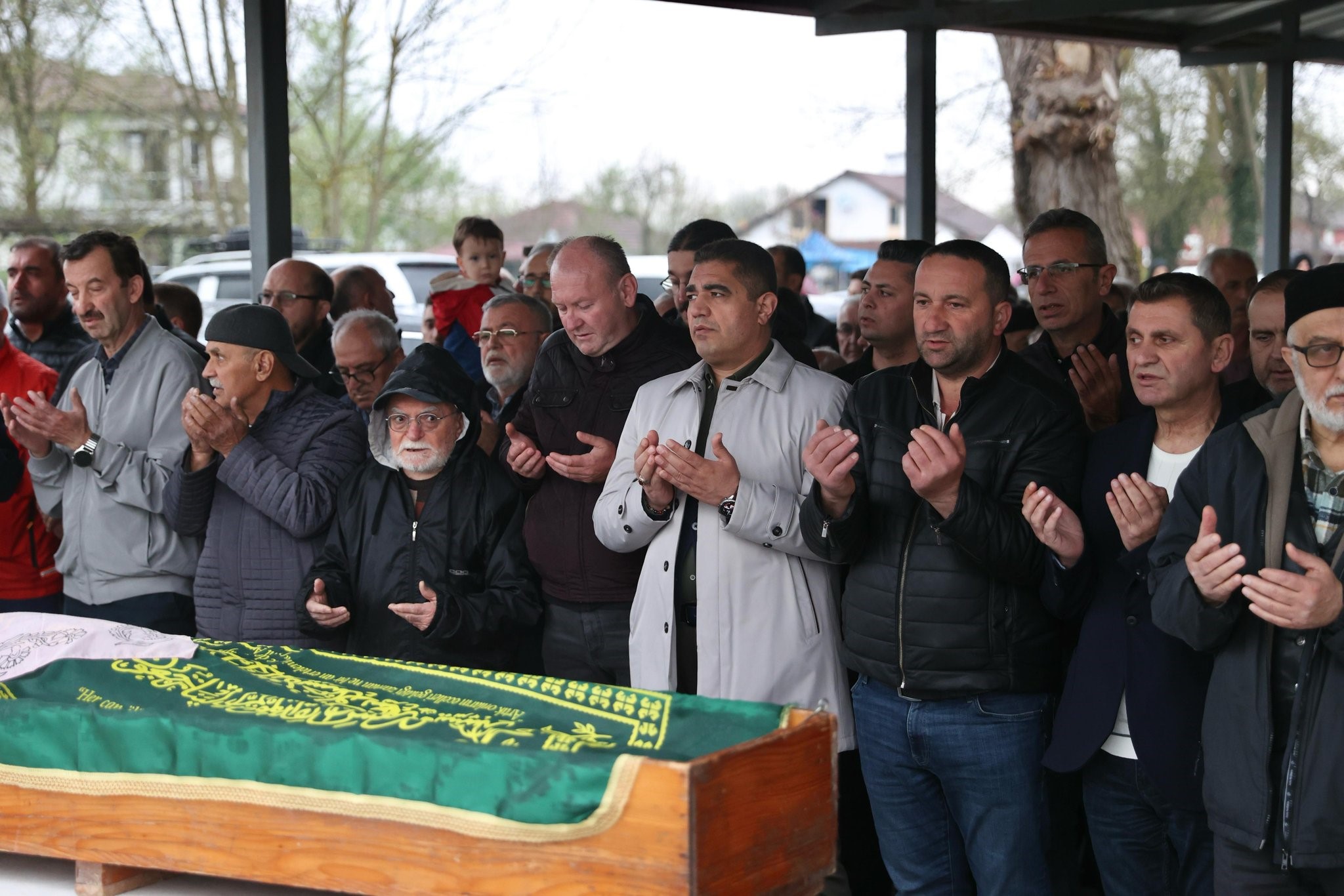 Kalp krizi sonucu vefat eden öğretmen son yolculuğuna uğurlandı