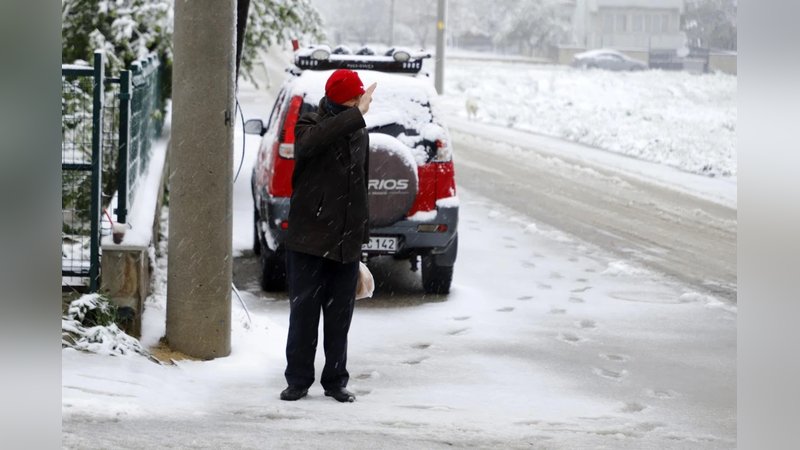 Trakya’ya nisan ayında lapa lapa kar yağdı