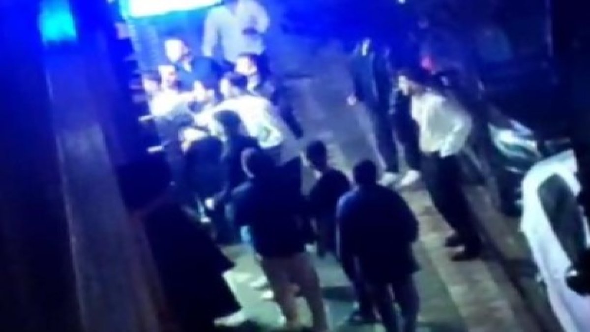 Sultangazi'de düğün salonundaki kavga sokağa taştı