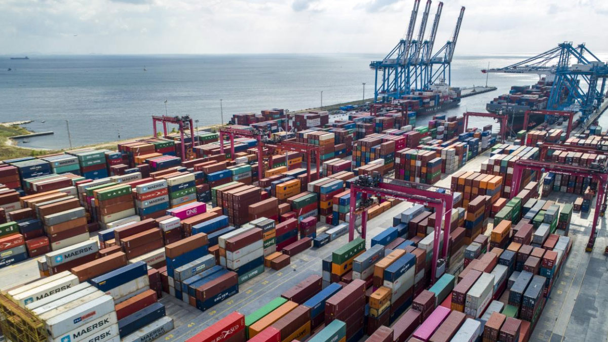 Türkiye'den komşularına 6,2 milyar dolarlık ihracat!