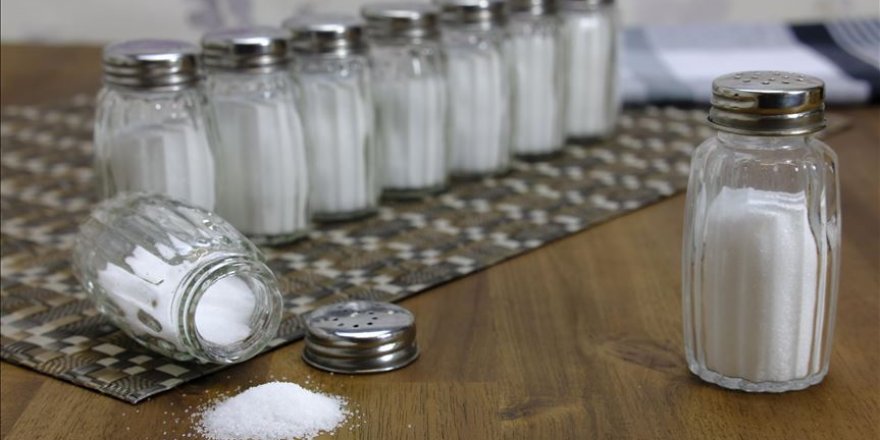 Yemeklerden azaltılan tuz, hipertansiyon oranını da düşürdü