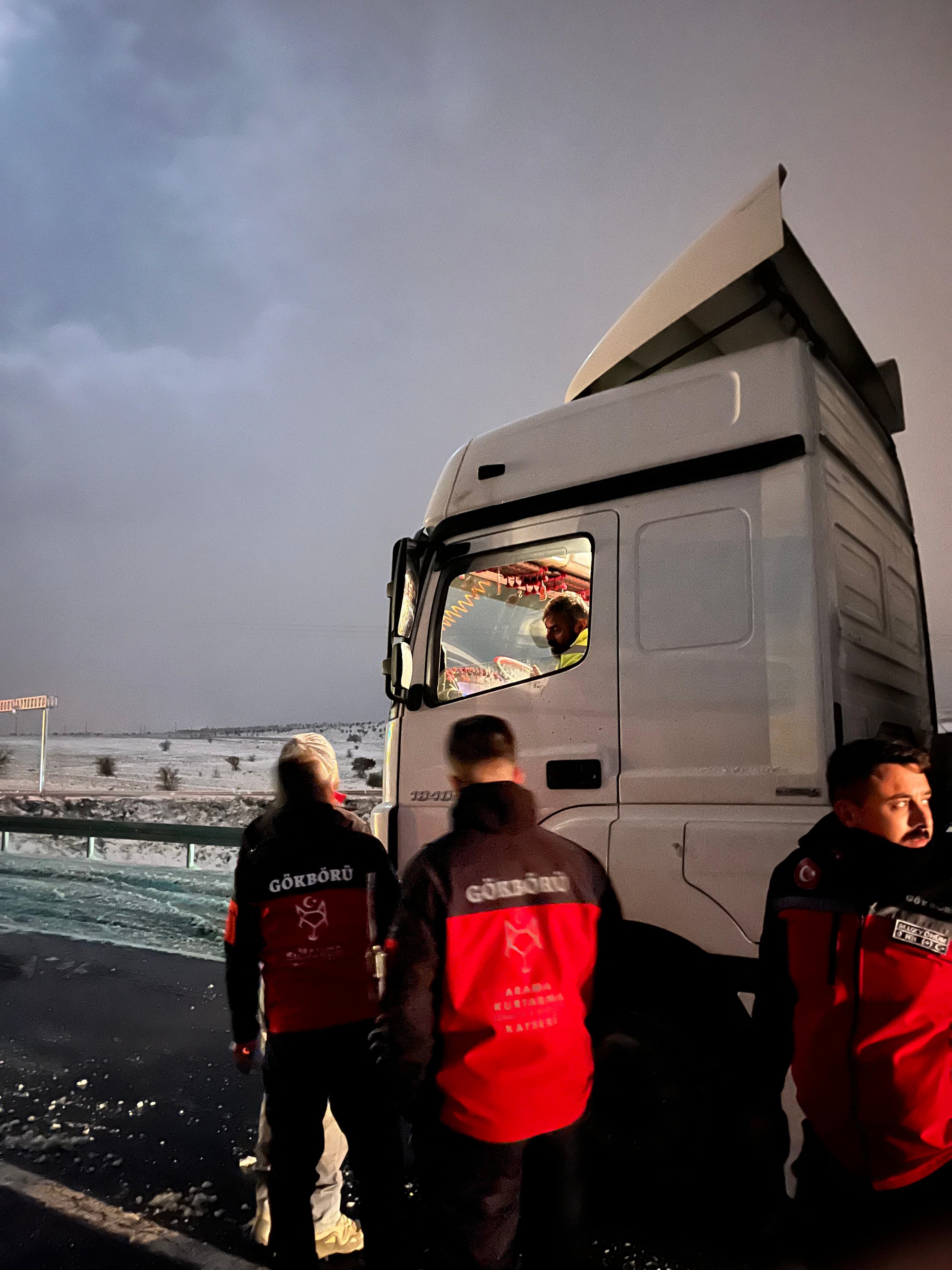 Kayseri'de tipi nedeniyle mahsur kalan 755 kişi kurtarıldı