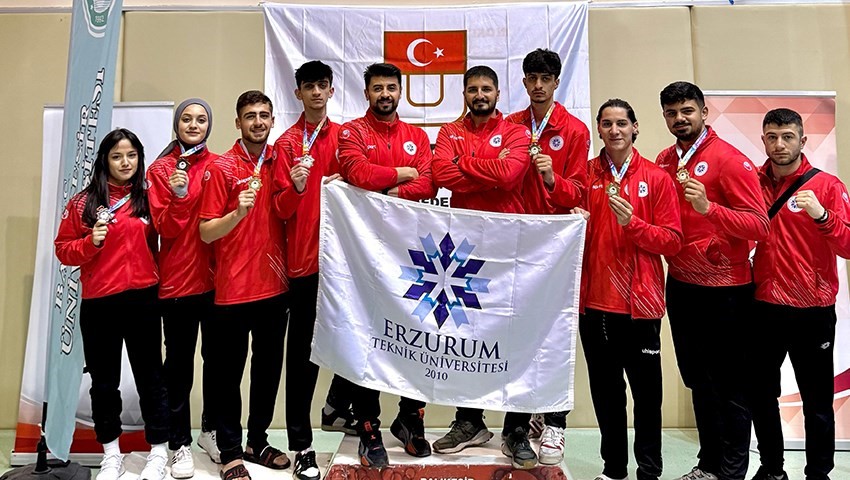 ETÜ Kick Boks Türkiye Şampiyonasına damga vurdu