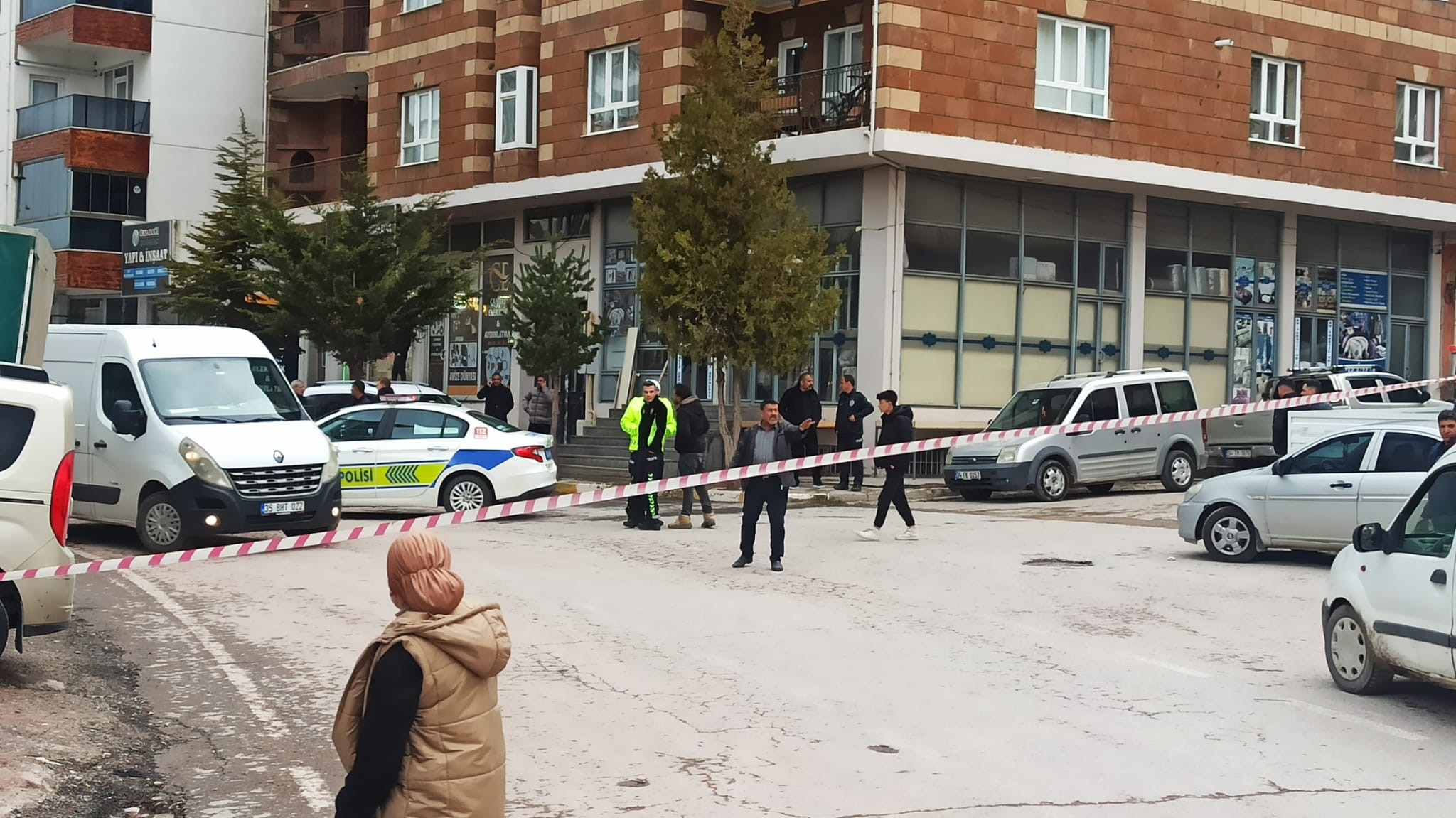 Ahlat'ta temel kazısı sırasında doğalgaz boru hattı delindi