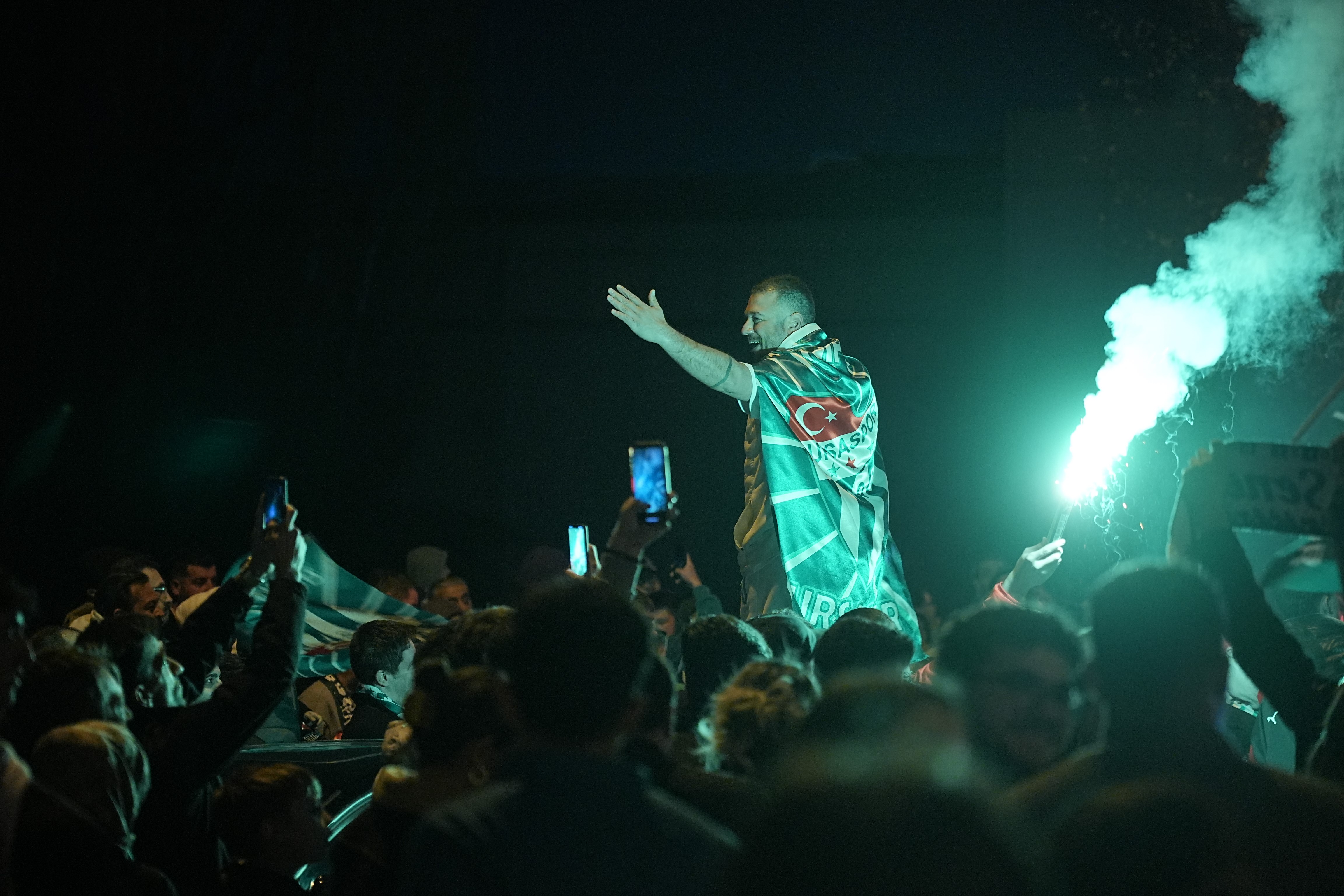 Bursaspor taraftarıyla buluştu