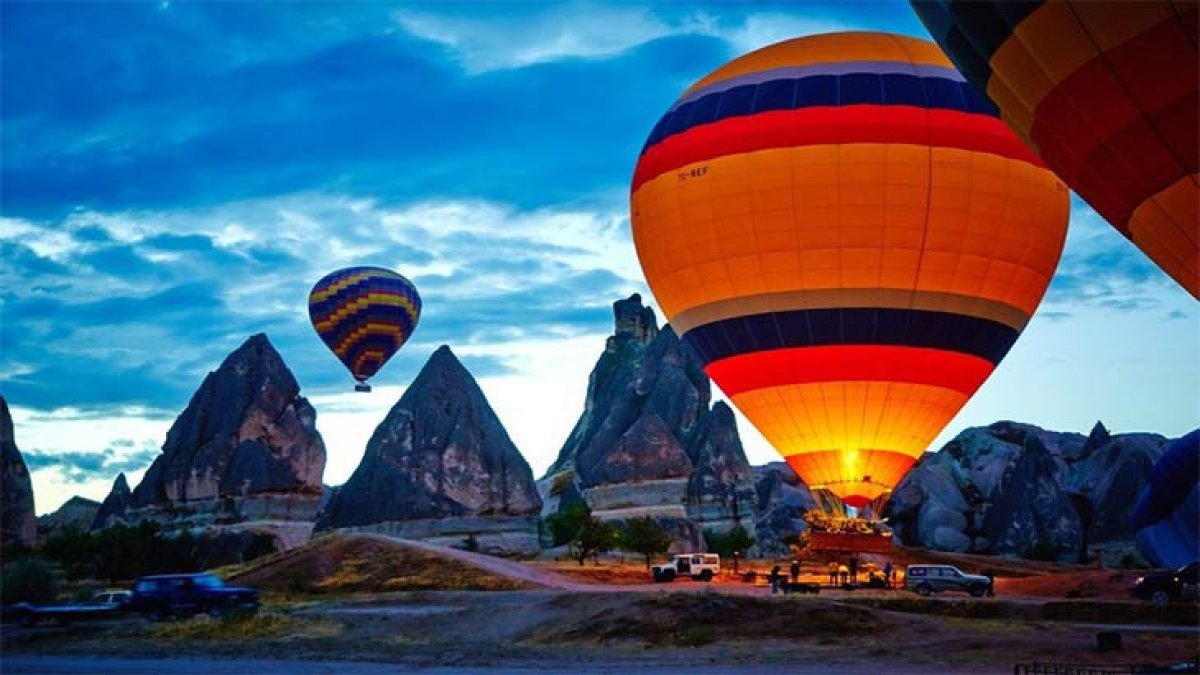 Sıcak hava balonuyla uçan turist sayısında rekor artış