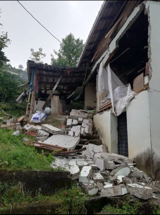 Trabzon'da evde gaz sıkışması sonucu patlama; 1 yaralı