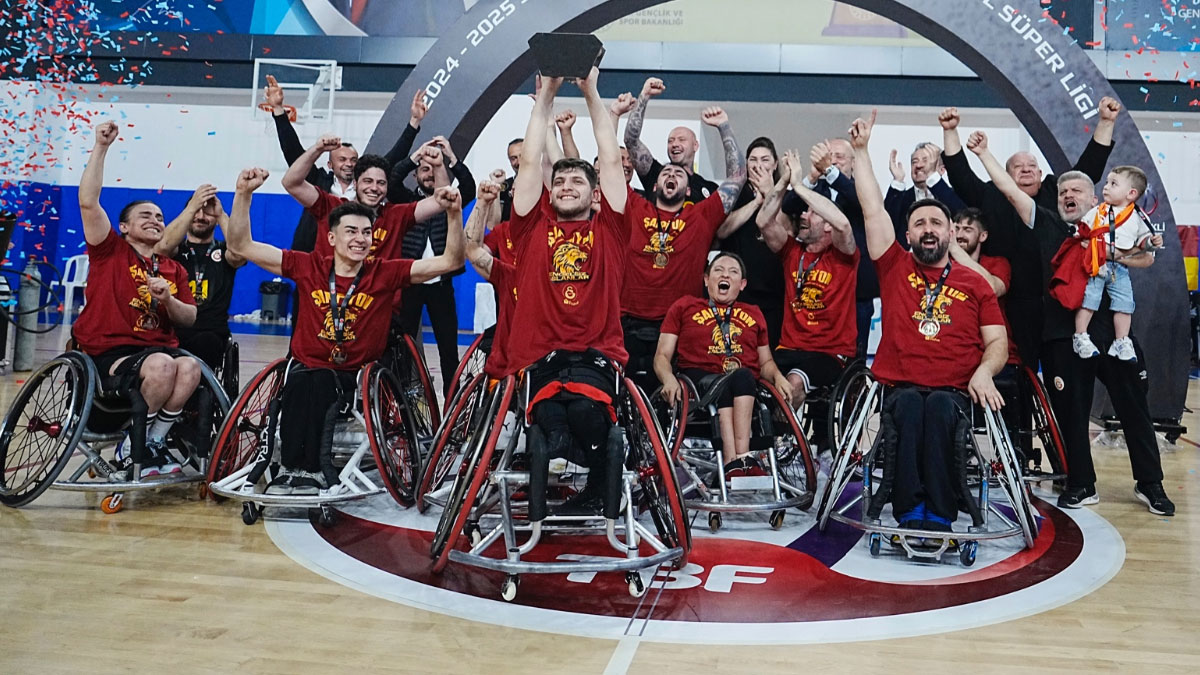 Tekerlekli Sandalye Basketbol Süper Ligi'nde şampiyon Galatasaray