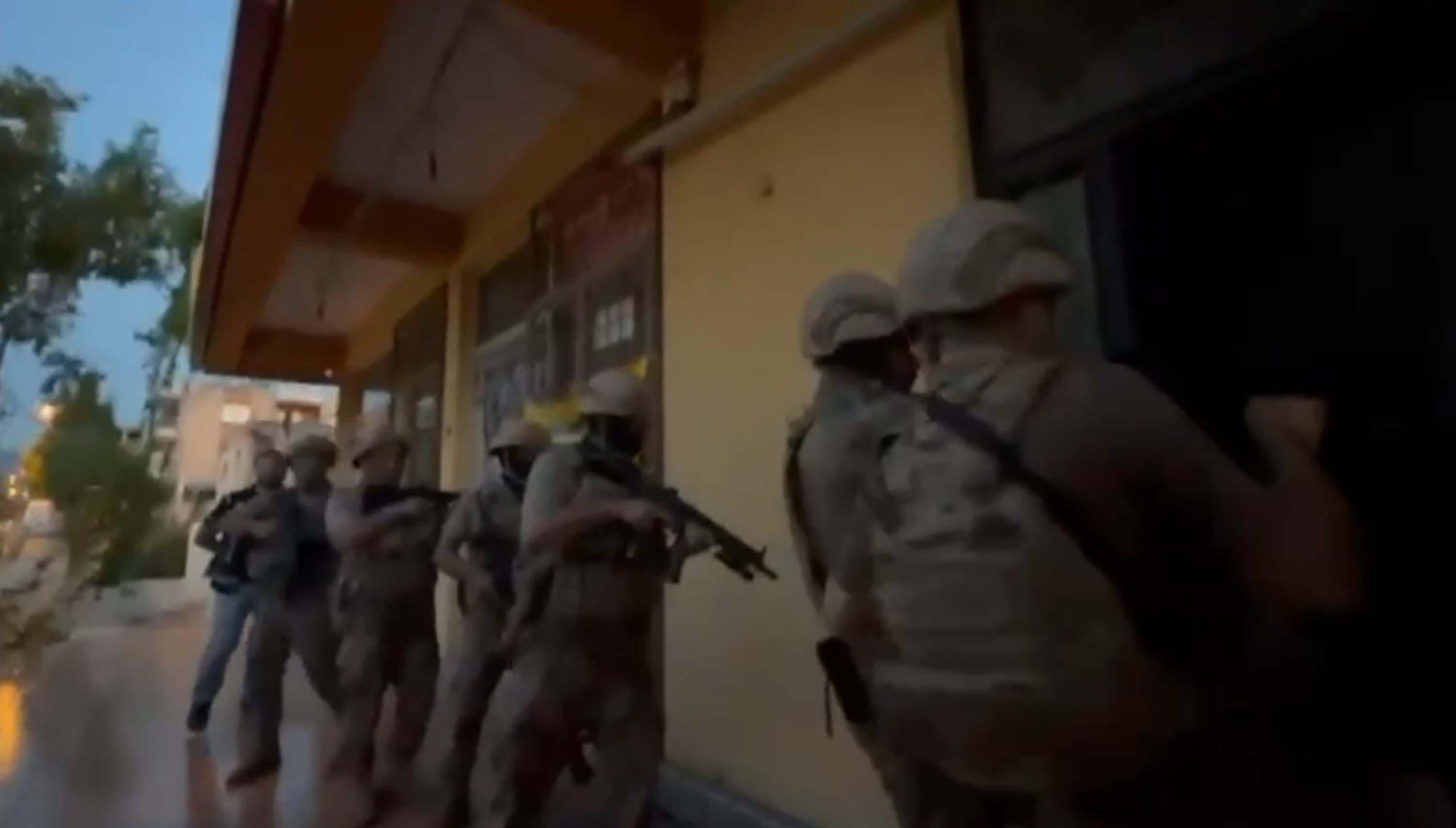 İzmir'de IŞİD operasyonu: 13 gözaltı