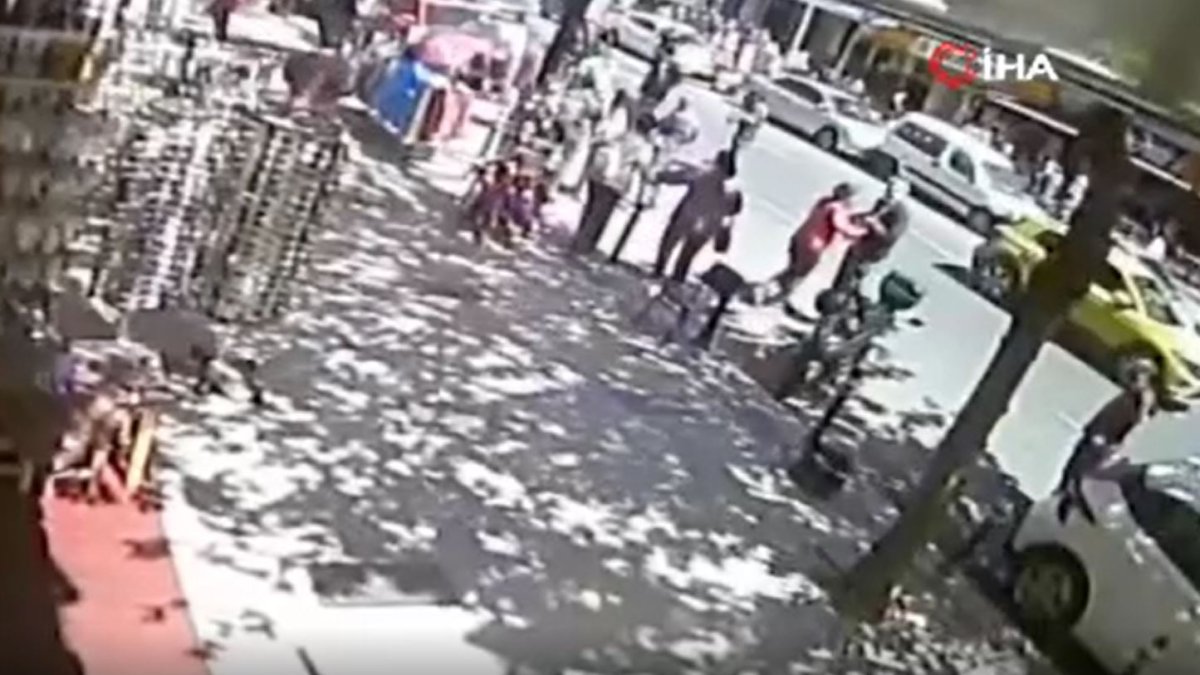 Küçükçekmece’de deprem esnasında vatandaşlar panikle kendini dışarı attı