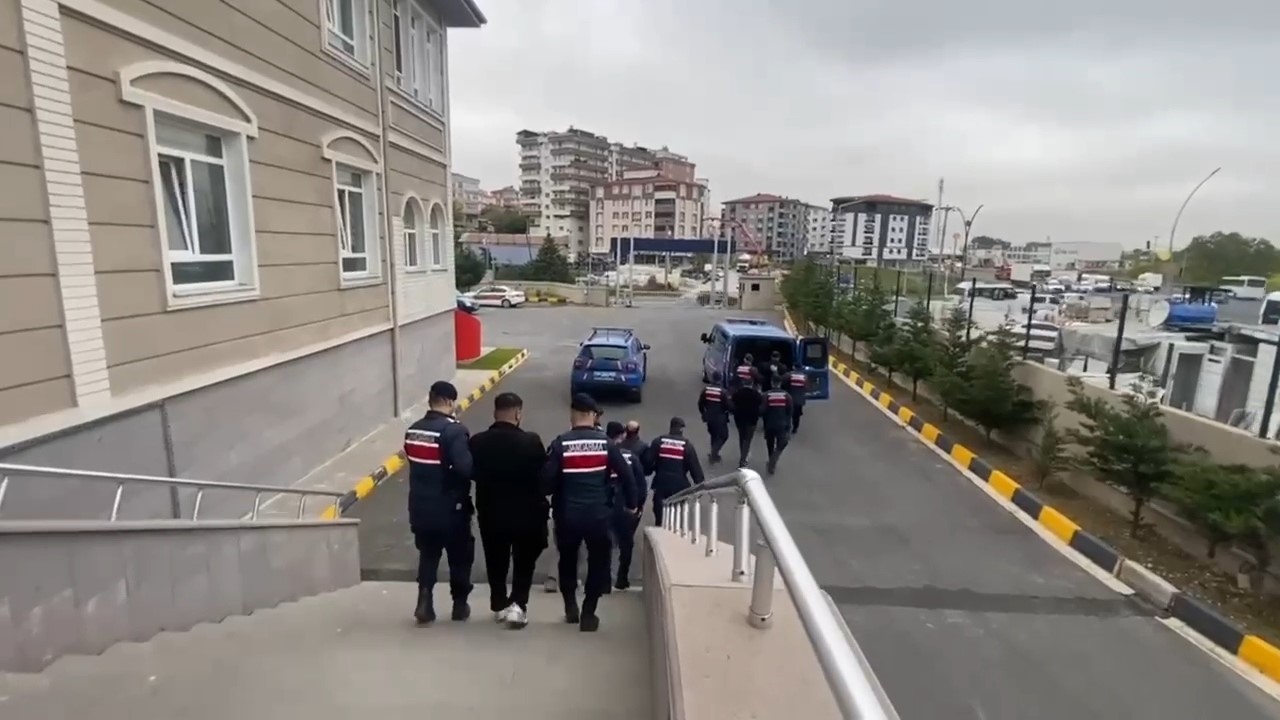 Tekirdağ merkezli dolandırıcılık çetesi çökertildi