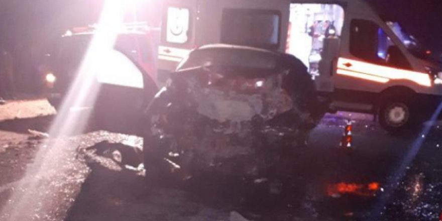 Patnos'ta iki otomobil çarpıştı: 4 ölü