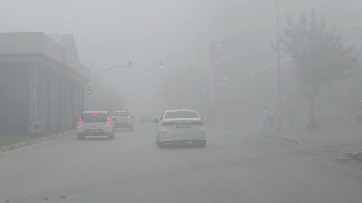 Adana'da sis görüş mesafesini düşürdü