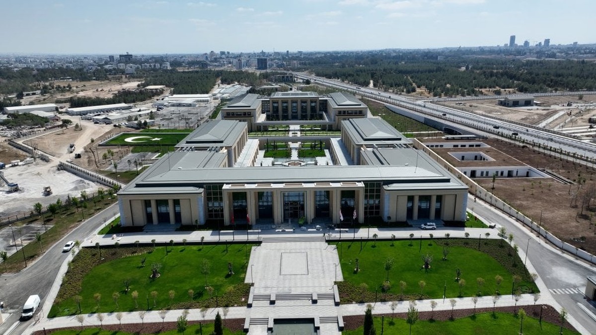 Lefkoşa'da görkemli Cumhurbaşkanlığı Külliyesi yarın açılıyor