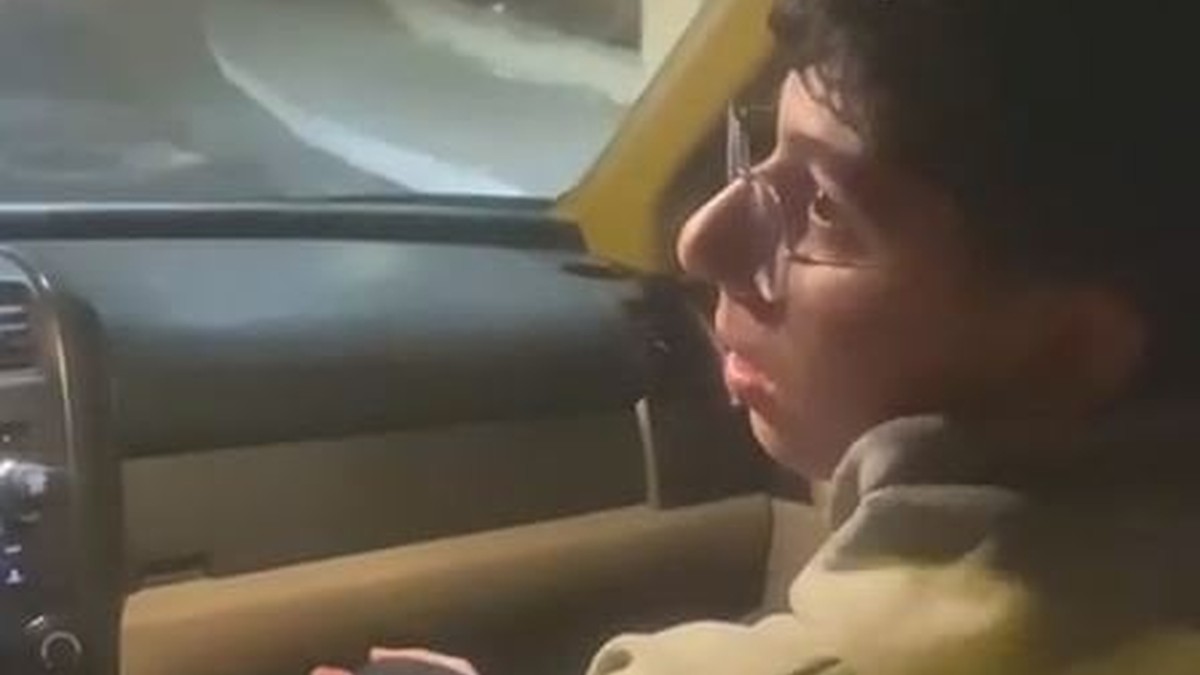 Gümüşhane'de otostop çeken öğrenciler, 'dayı' dedikleri sürücünün rektör olduğunu öğrendi