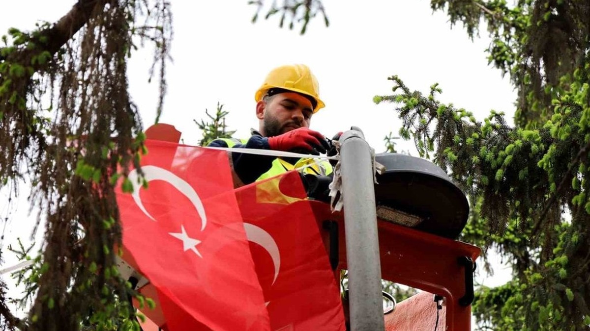 Atatürk Bulvarı'nda led aydınlatmaya geçiliyor