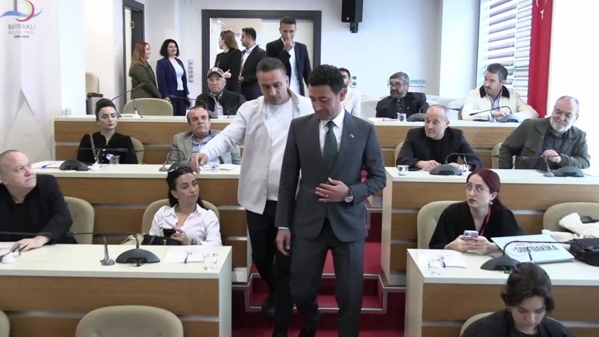 Önal: Kentsel dönüşüm için 'yarısı sizden, yarısı bizden' modelinin İzmir'e uygulanması şart