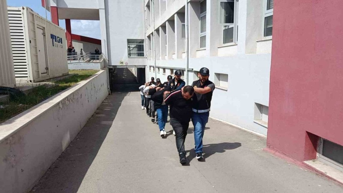 Adana'da 10 Kilo Metamfetamin Ele Geçirildi, 6 Tutuklama