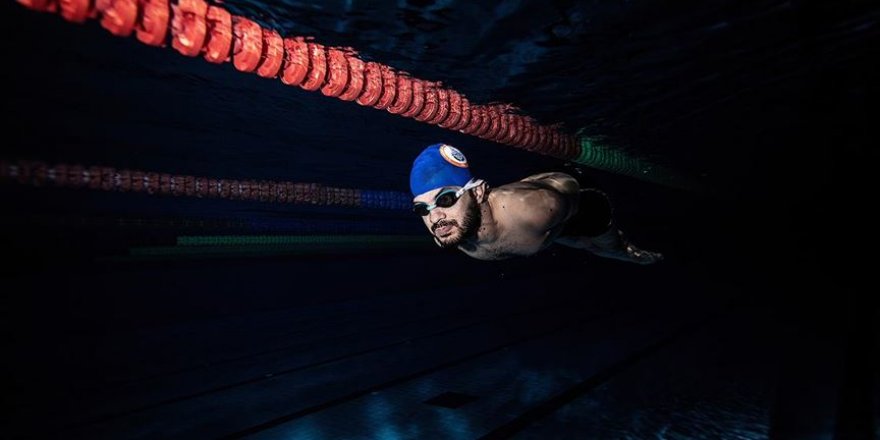 Engelleri yüzerek aştı