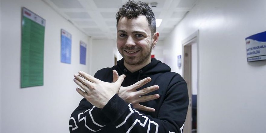 Türkiye'nin ilk sağır işaret dili tercümanı olacak