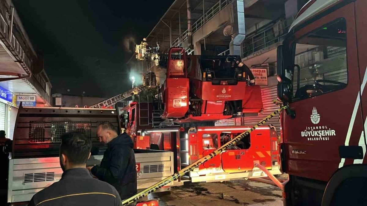 Zeytinburnu'nda iş yeri yangını