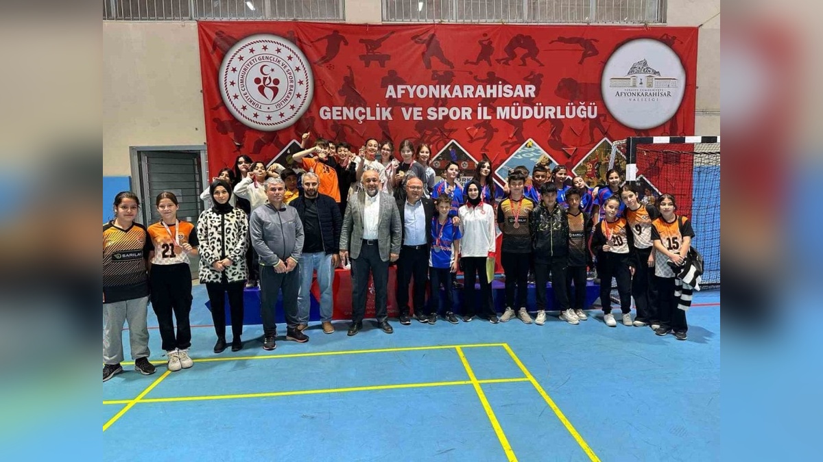 Afyonkarahisar'da Floor Curling Turnuvası tamamlandı