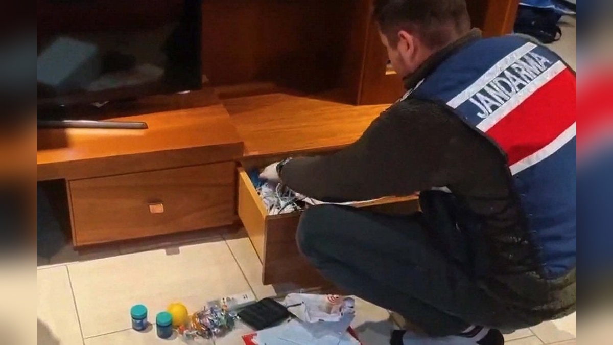 Çanakkale merkezli tefeci operasyonunda 7 tutuklama