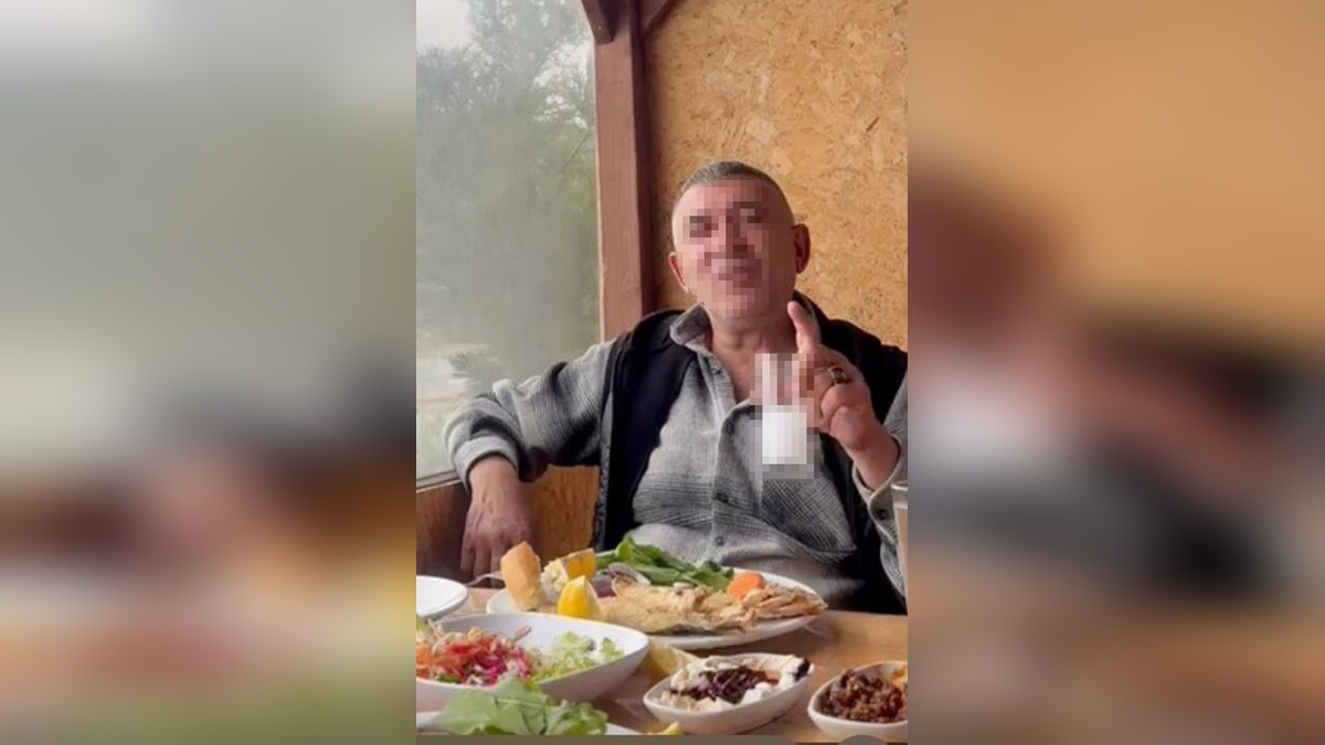 Burdur'da kadın müzisyen bıçaklandı