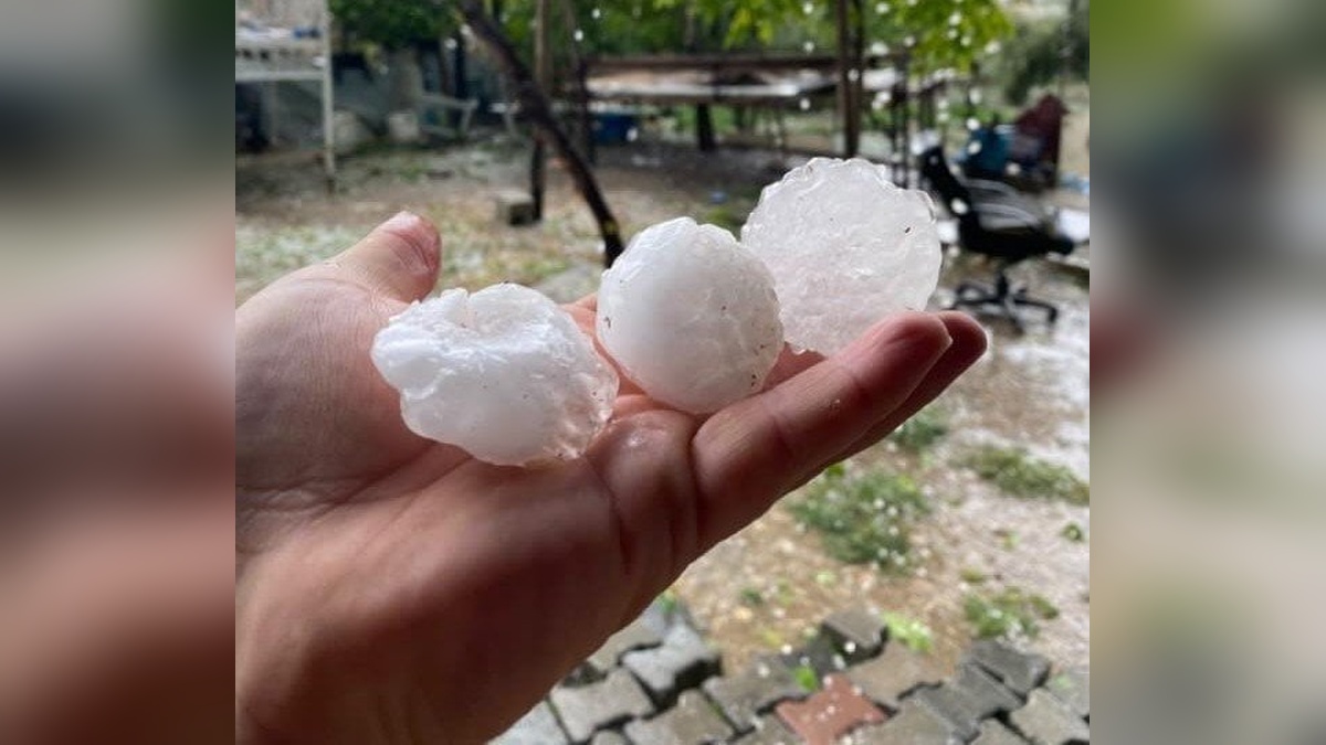 Şanlıurfa'da dolu felaketi: Bozova, Hilvan ve Halfeti'de büyük hasar